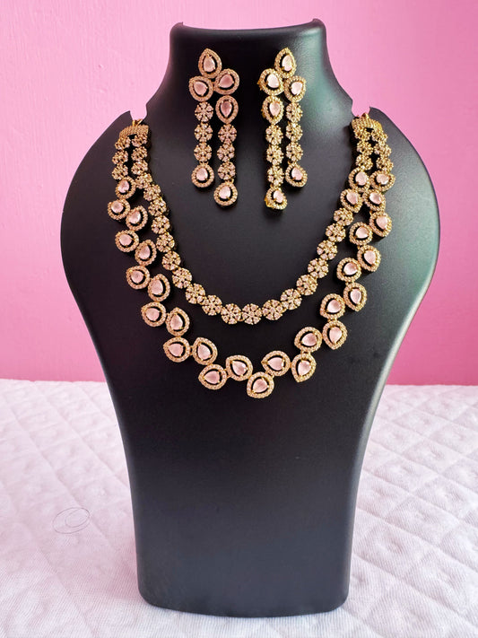 Metal Gold-Plated Jewel Set with Rose Pearl