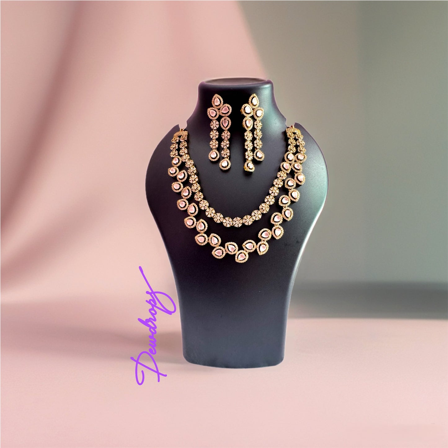 Metal Gold-Plated Jewel Set with Rose Pearl